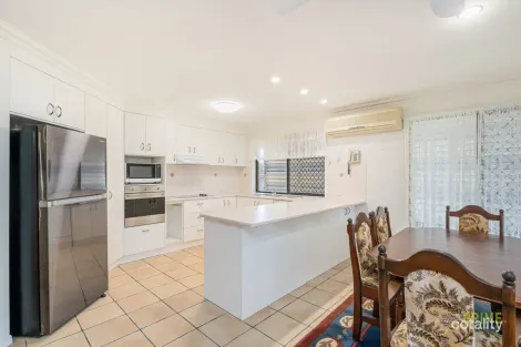 Property photo of 27 Abbey Court Kawungan QLD 4655