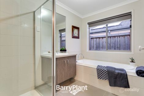 Property photo of 12 Markbeech Crescent Officer VIC 3809