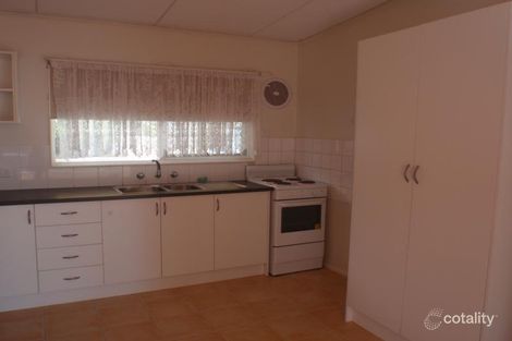 Property photo of 16 Blendon Avenue St Albans VIC 3021