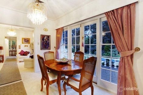 Property photo of 15 Meadow Crescent Mount Waverley VIC 3149