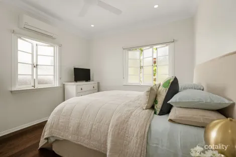 Property photo of 55 Crown Street Bardon QLD 4065