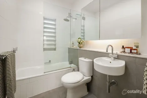 Property photo of 55 Crown Street Bardon QLD 4065