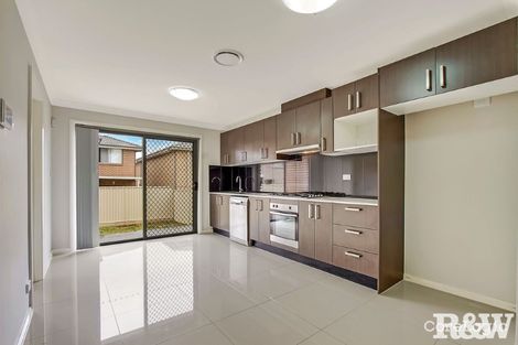 Property photo of 35 Waring Crescent Plumpton NSW 2761