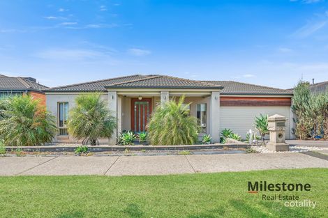Property photo of 32 William Thwaites Boulevard Cranbourne North VIC 3977