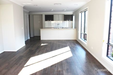 Property photo of 14 Eremophila Circuit Craigieburn VIC 3064