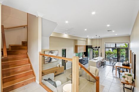 2/43 Plimsoll St, Greenslopes, QLD 4120