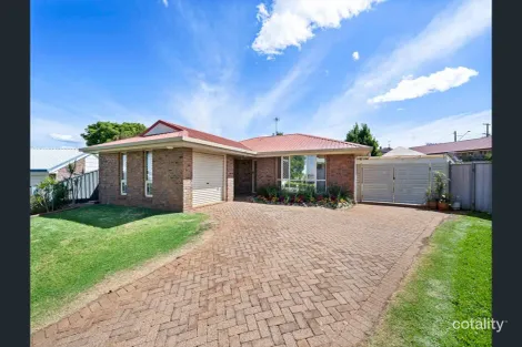 30 Danica Ct, Kearneys Spring, QLD 4350
