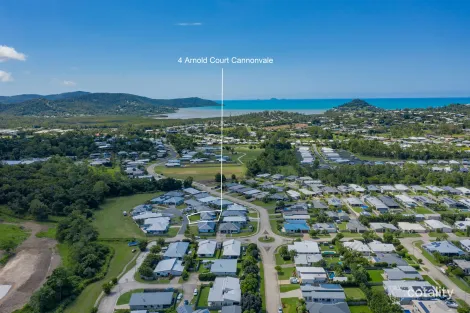 Property photo of 4 Arnold Court Cannonvale QLD 4802