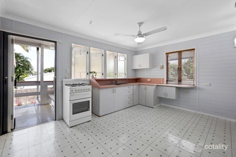 Property photo of 27 Kingfisher Street Slade Point QLD 4740