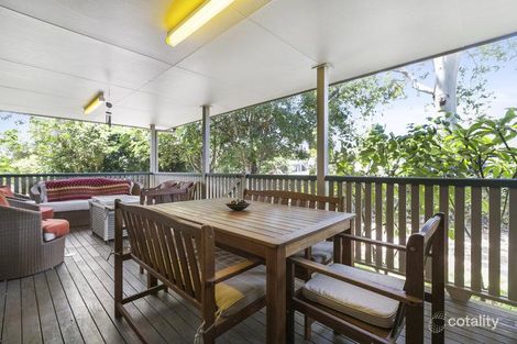 Property photo of 104 Haylock Street Wynnum QLD 4178