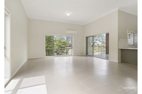 Property photo of 11 Jarvisfield Place Macquarie Links NSW 2565