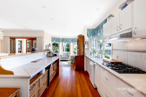 Property photo of 37 Christopher Crescent Lake Haven NSW 2263