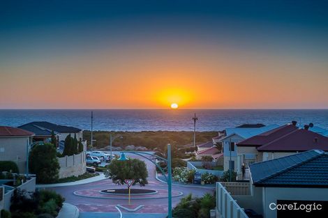 Property photo of 21 St James Approach Iluka WA 6028