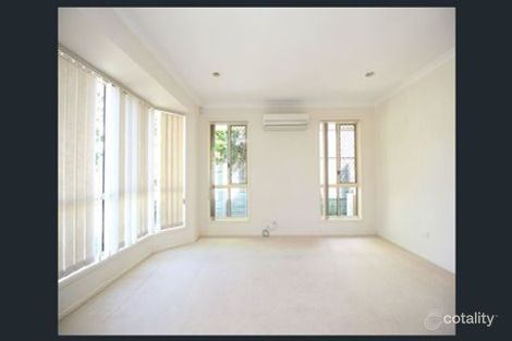 Property photo of 27 Shapcott Place Runcorn QLD 4113