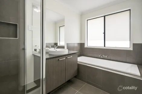 Property photo of 4 Runcorn Street Werribee VIC 3030