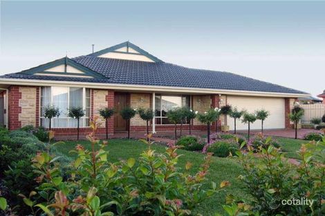 2 Regal Ct, Para Hills, SA 5096