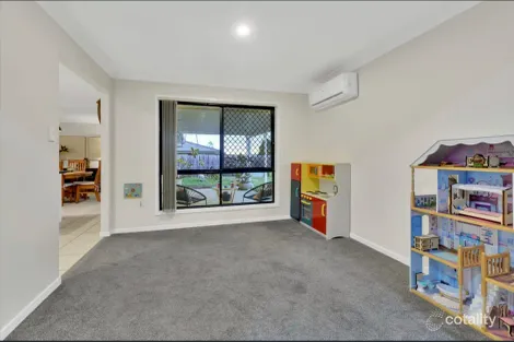Property photo of 1 Rush Court Bundamba QLD 4304