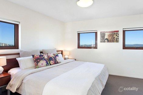 Property photo of 912/42 Surf Parade Broadbeach QLD 4218
