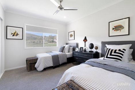 Property photo of 4 Berkley Close Kensington Grove QLD 4341