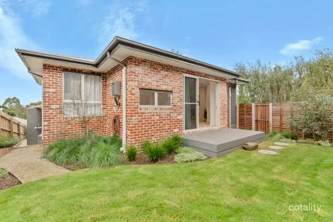 Property photo of 2/8A Bird Street Eltham VIC 3095