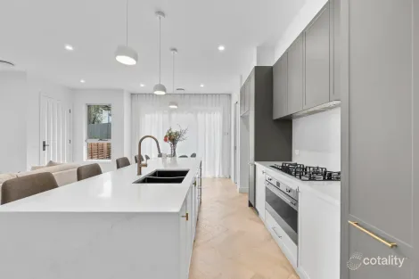 Property photo of 2/8A Bird Street Eltham VIC 3095