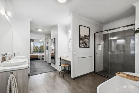 Property photo of 14 Bose Street Mount Duneed VIC 3217