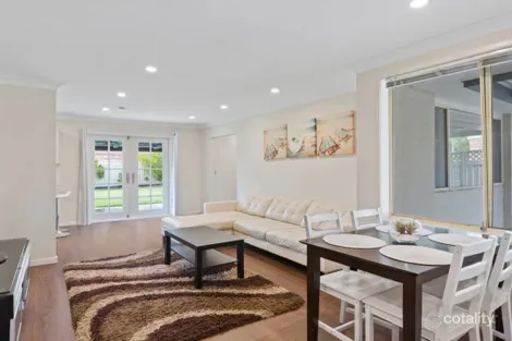 Property photo of 33 Debra Anne Drive Bateau Bay NSW 2261