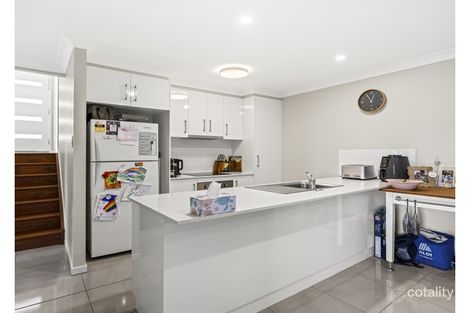 2/12 Kershaw Cl, Cranley, QLD 4350