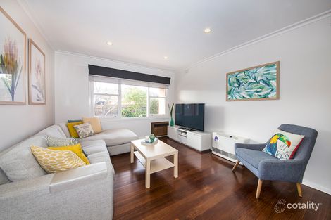 Property photo of 2/5 Waratah Avenue Glen Huntly VIC 3163
