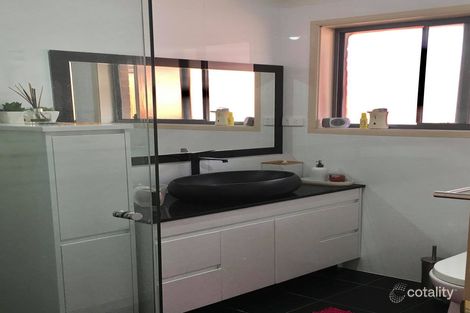 Property photo of 3 Gardenia Place Macquarie Fields NSW 2564
