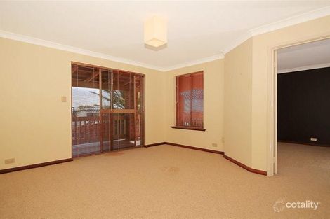 Property photo of 5 Helsall Court Sorrento WA 6020
