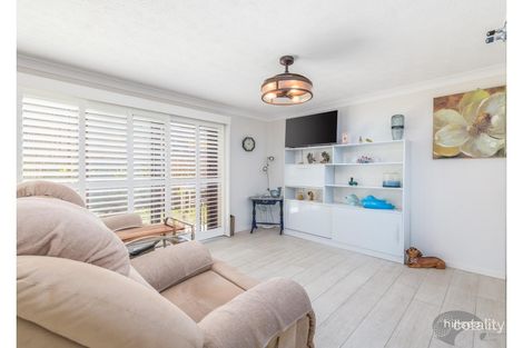 Property photo of 2/168 Frank Street Labrador QLD 4215