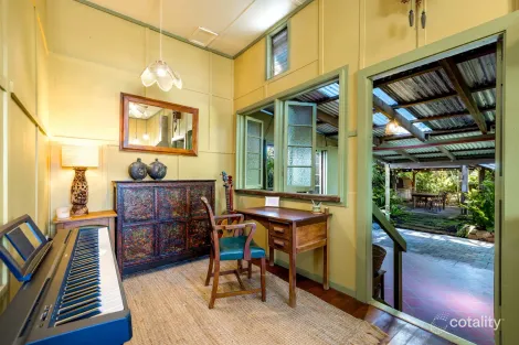 Property photo of 180 Martyn Street Manunda QLD 4870