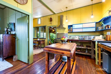 Property photo of 180 Martyn Street Manunda QLD 4870