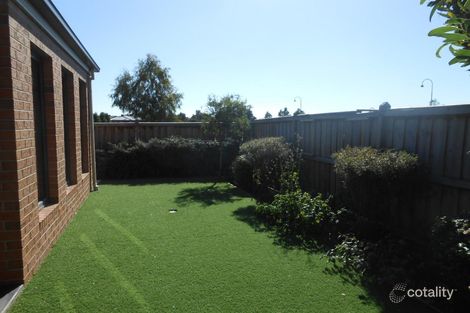 Property photo of 7 Valentine Lane Cranbourne North VIC 3977