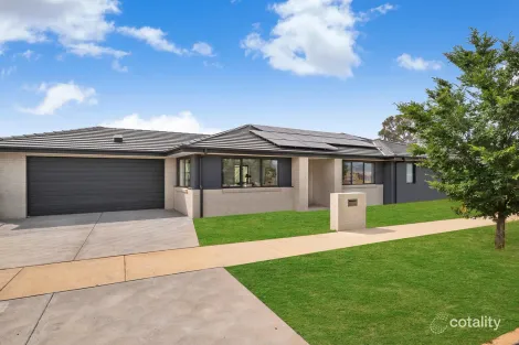 Property photo of 15 Bob Whan Street Strathnairn ACT 2615