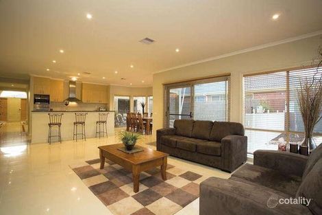 Property photo of 10 Treasury Place Taylors Hill VIC 3037