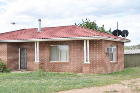 3 Hintons Rd, Young, NSW 2594