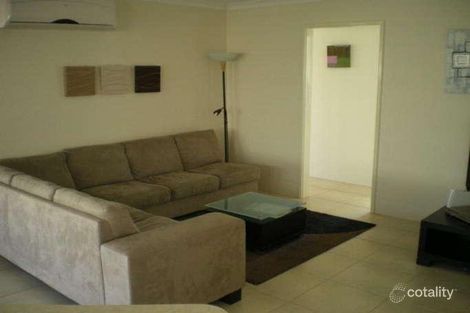 Property photo of 1 Meuse Fairway Queens Park WA 6107