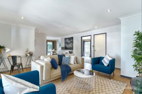 137 Redwood St, Stafford Heights, QLD 4053