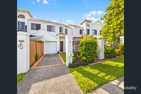 2/4 Scenic Ave, Benowa, QLD 4217