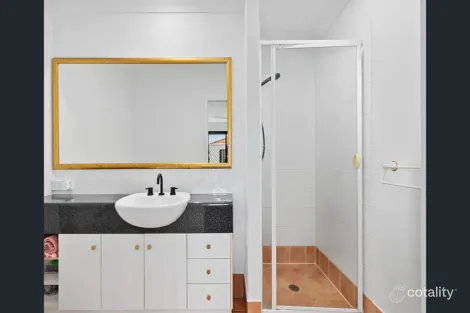 Property photo of 2/4 Scenic Avenue Benowa QLD 4217