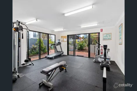 Property photo of 2/4 Scenic Avenue Benowa QLD 4217