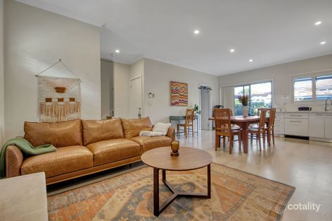 Property photo of 2/39 Purinuan Road Reservoir VIC 3073