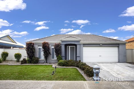 Property photo of 2 Lind Place Caroline Springs VIC 3023
