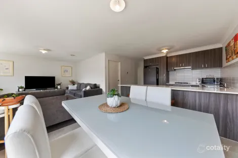 Property photo of 23 Parkhead Circuit Warragul VIC 3820