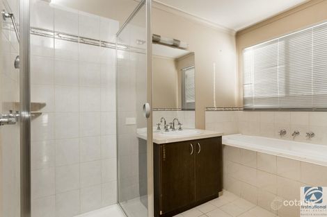 Property photo of 19 Innisbrook Avenue West Wodonga VIC 3690
