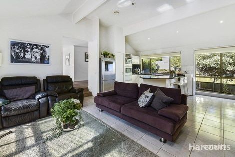 Property photo of 8 Janson Close Narre Warren South VIC 3805