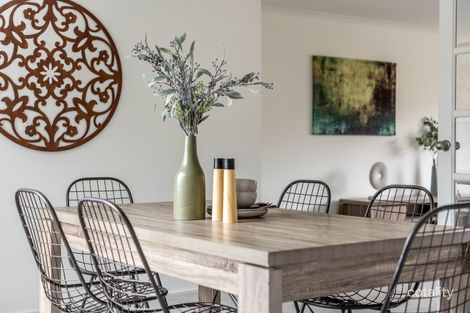 Property photo of 12 Walton Street Isaacs ACT 2607