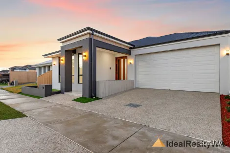 Property photo of 11 Lausanne Way Canning Vale WA 6155